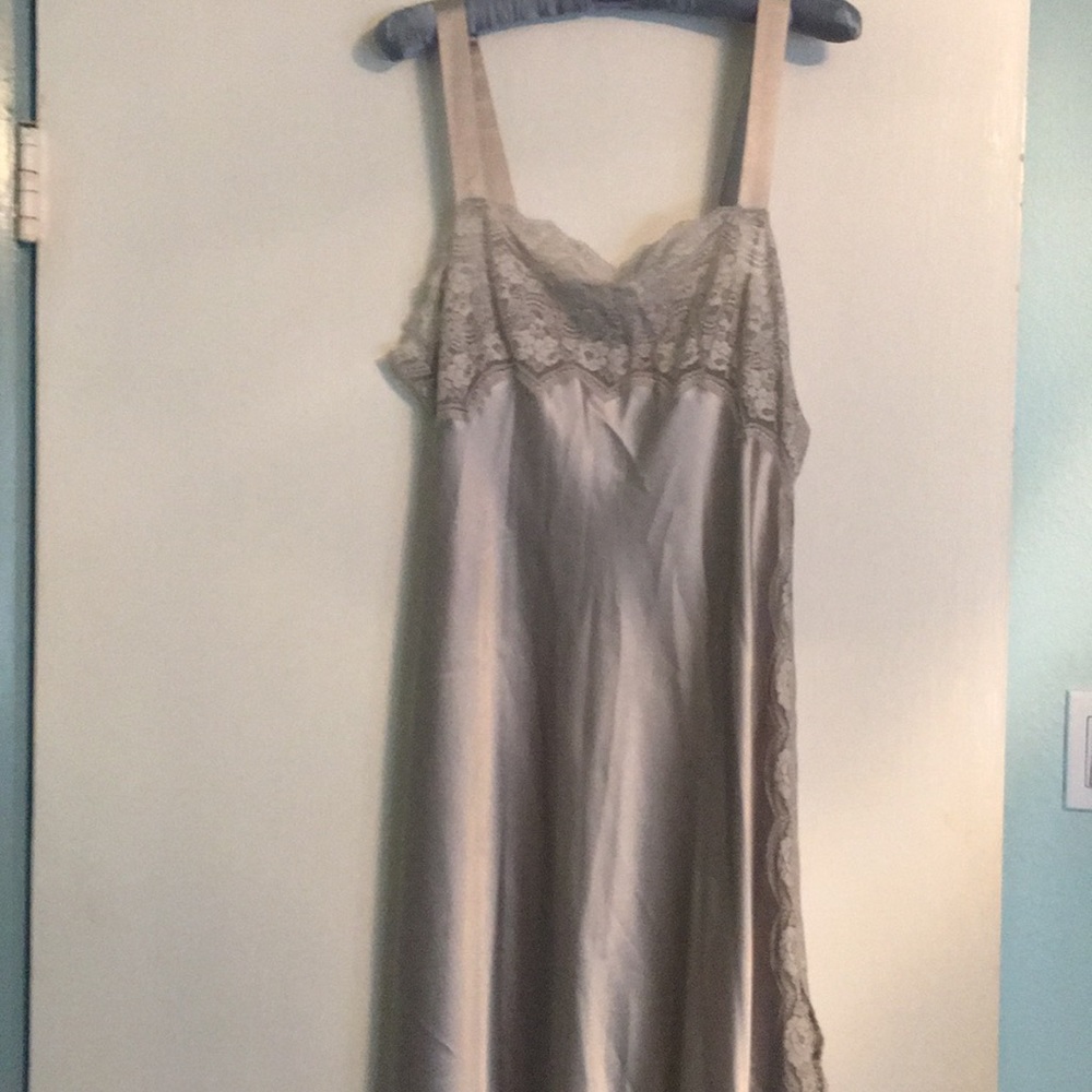 Intimate nightgown